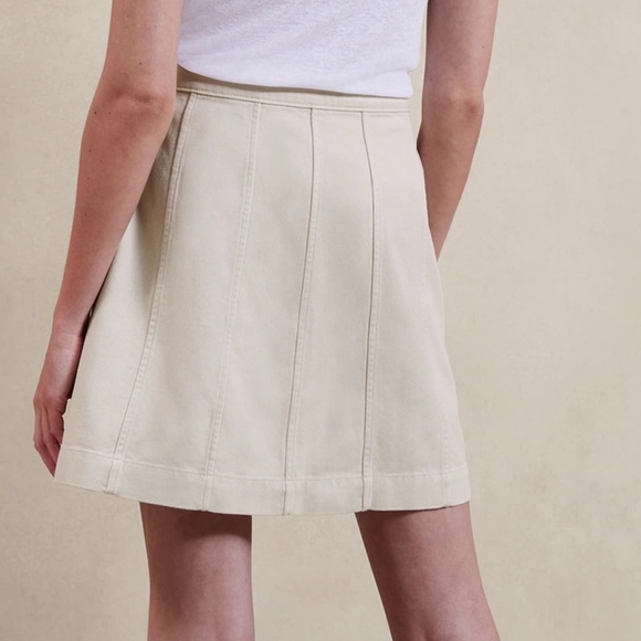 Banana Republic BUTTON-FRONT TWILL MINI SKIRT NWT - Picture 2 of 6